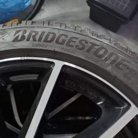 Zimní Bridgestone Blizzak 225/45 R17 / 19437179