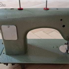 Foto inzerátu Retro šicí stroj Minerva 126-1