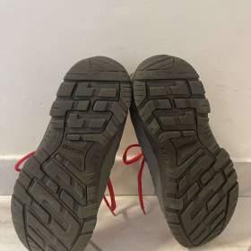 Foto inzerátu Sportovní boty Quechua.