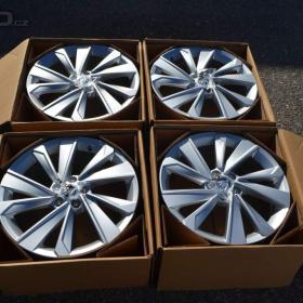 Foto inzerátu Škoda Fabia IV, VW Polo, S.Ibiza -17 Nové orig.Alu disky.