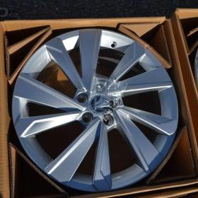 Foto inzerátu Škoda Fabia IV, VW Polo, S.Ibiza -17 Nové orig.Alu disky.