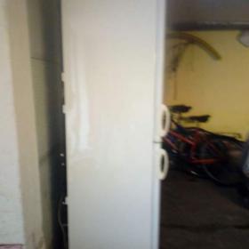 Foto inzerátu Prodám levně zánovní plně funkční ledničku Elektrolux ER 5042 B