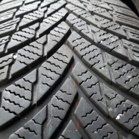 Sada nebo 2ks zimních pneu 215/65 R17:  / 19445323
