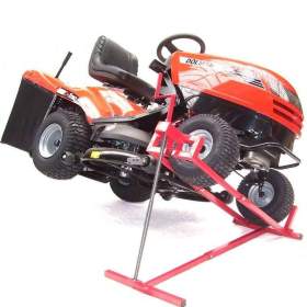 Foto inzerátu Zvedák na sekačku a čtyřkolku Dema – ideální na čištění a servis