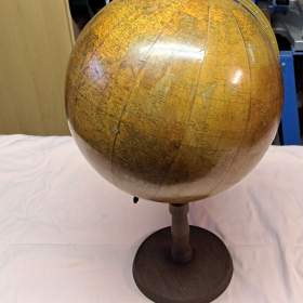 Fotka k inzerátu Starožitný globus / 16722847