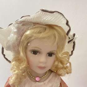 Foto inzerátu Nové sběratelské porcelánové panenky.