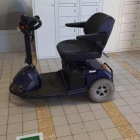 Foto inzerátu Senior skútr 
