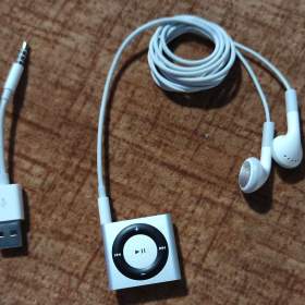 iPod Shuffle / 19453087