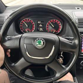 Volant Octavia 2 facelift / 19456121
