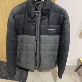 Foto inzerátu Prodám starší bundy a kabát