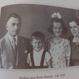 Foto inzerátu Knihy: Z lásky k dítěti, poučná omalovánka, a........