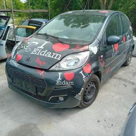 Peugeot 107 1.0 ( 1KR ) 50kW r.2012 černá / 19459952
