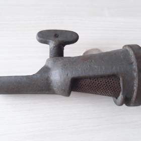  Odšťavňovač, lis na ovoce P& C 5A -  stará součástka  / 19460037