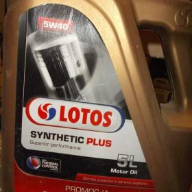 Fotka k inzerátu motorový olej 5W- 40 / 16139385
