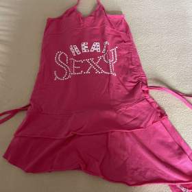 Fotka k inzerátu Šaty, vel. 140 / 19432096