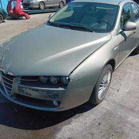 Alfa Romeo 159 2.4 JTD 20V ( 939A3000 ) 147kW r.2006 hnědá  / 19464086