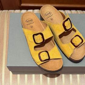 Úplně nové, dámské, žluté, zdravotní pantofle Scholl Ilary 2 Straps  / 19464110