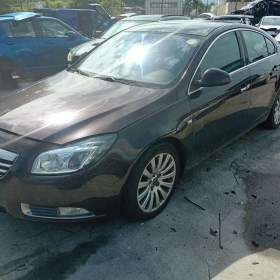 Opel Insignia 2.0 CDTI ( A20DT ) 96kW r.2011 hnědá Z41C / 19464123