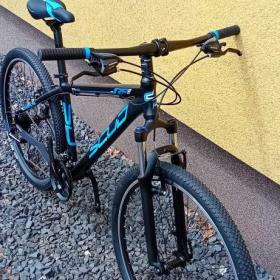 Foto inzerátu SCUD UMBRA 27,5 - nové horské kolo 3x8 rám 17 černá-modrá
