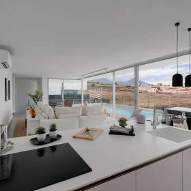 For sale 3- bedroom villa in Callao Salvaje / 19465963