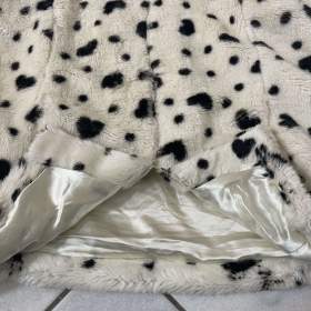 Foto inzerátu Dámská/dívčí kožešinová vesta se srdíčky.