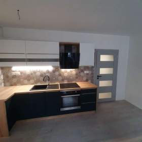 Pronájem bytu 2+kk Český Těšín, ul. Čapkova / 19475095