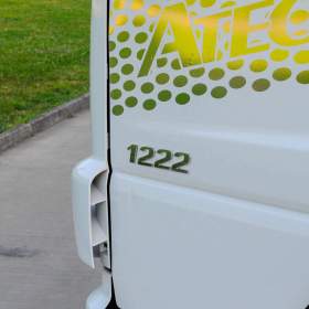 Foto inzerátu MERCEDES ATEGO 1222 HÁKOVÝ NOSIČ KONTEJNERŮ EURO5