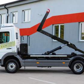 Foto inzerátu MERCEDES ATEGO 1222 HÁKOVÝ NOSIČ KONTEJNERŮ EURO5
