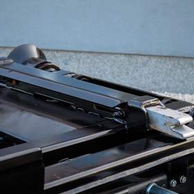 Foto inzerátu MERCEDES ATEGO 1222 HÁKOVÝ NOSIČ KONTEJNERŮ EURO5