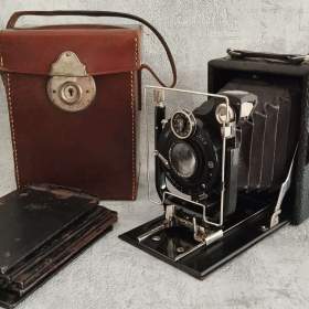 Starý měchový fotoaparát Welta s kazetami a kož pouzdrem / 19477166