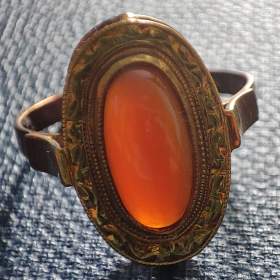 Foto inzerátu Dámský zlatý prsten