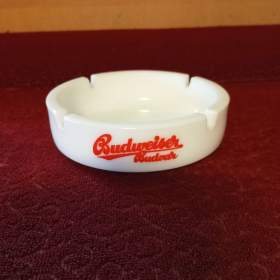 Fotka k inzerátu Popelník Budvar  / 18846339