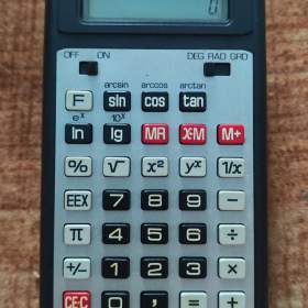 Stará kalkulačka TESLA / 19487113