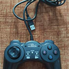 Fotka k inzerátu Gamepad TITANUM / 19108273