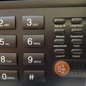 Foto inzerátu Telefonní přístroj BROADBAND IP NETWORK PHONE pro komunikaci na internetu.