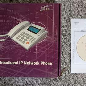 Foto inzerátu Telefonní přístroj BROADBAND IP NETWORK PHONE pro komunikaci na internetu.