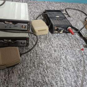 Fotka k inzerátu Tři policejní vysílačky z doby totality, 1 osobní a dvě mobilní. / 19273555