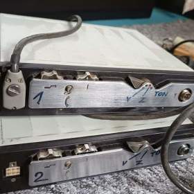 Foto inzerátu Tři policejní vysílačky z doby totality, 1 osobní a dvě mobilní.