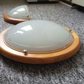 Foto inzerátu Komplet dvou svítidel na strop a zeď ze skla a dřevěného masívu.