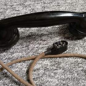 Fotka k inzerátu Sluchátko s kabelem k vojenské vysílačce, kompletní, plně funkční. / 19108300