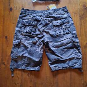 Foto inzerátu Maskáčové kraťasy + opasek