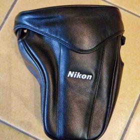 Foto inzerátu Nikon CF-D200 pouzdro