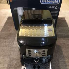 Kávovar Delonghi / 19500217