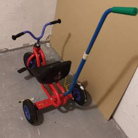 Fotka k inzerátu Trojkolka s vodící tyčí  / 17994618
