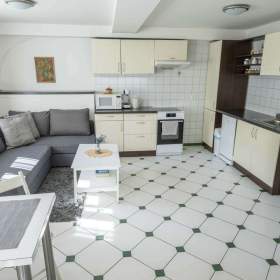 Rozkládací gauč s úložným prostorem / 19505353