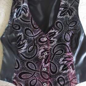 Foto inzerátu Prodám: dámskou vestičku, nepoužívaná, jako nová za 380 Kč