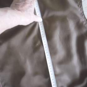 Foto inzerátu Prodám: dámskou béžovo-hnědou vestu, pevná, na boku šněrování, jako nová za 380 Kč