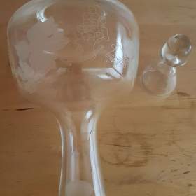 Foto inzerátu Stará karafa na víno