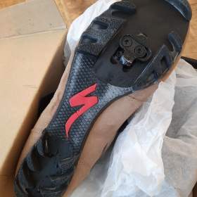 Foto inzerátu Prodám úplně nové boty MTB Specialized Sport