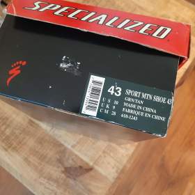 Foto inzerátu Prodám úplně nové boty MTB Specialized Sport